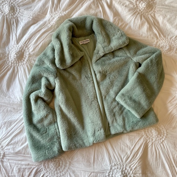 NWOT Charlie holiday faux fur coat ✨ - Picture 3 of 10